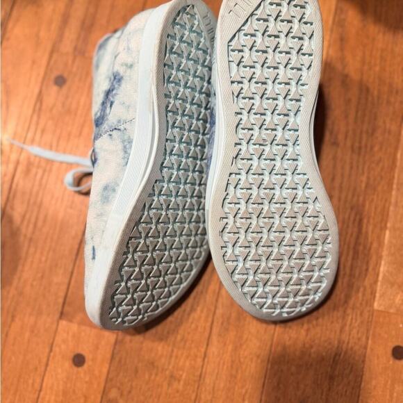 NOBULL Light Blue Tie-Dye Sneakers - Picture 3 of 4